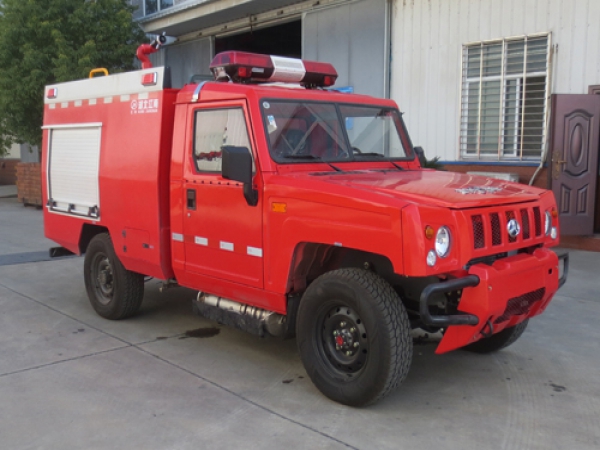 北汽吉普越野1.5噸水罐消防車(chē)